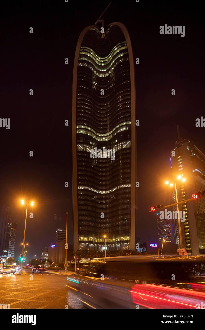 La tour de la Banque nationale du Koweït, conçue par Norman Forster et ses partenaires, Kuwait City Banque D'Images