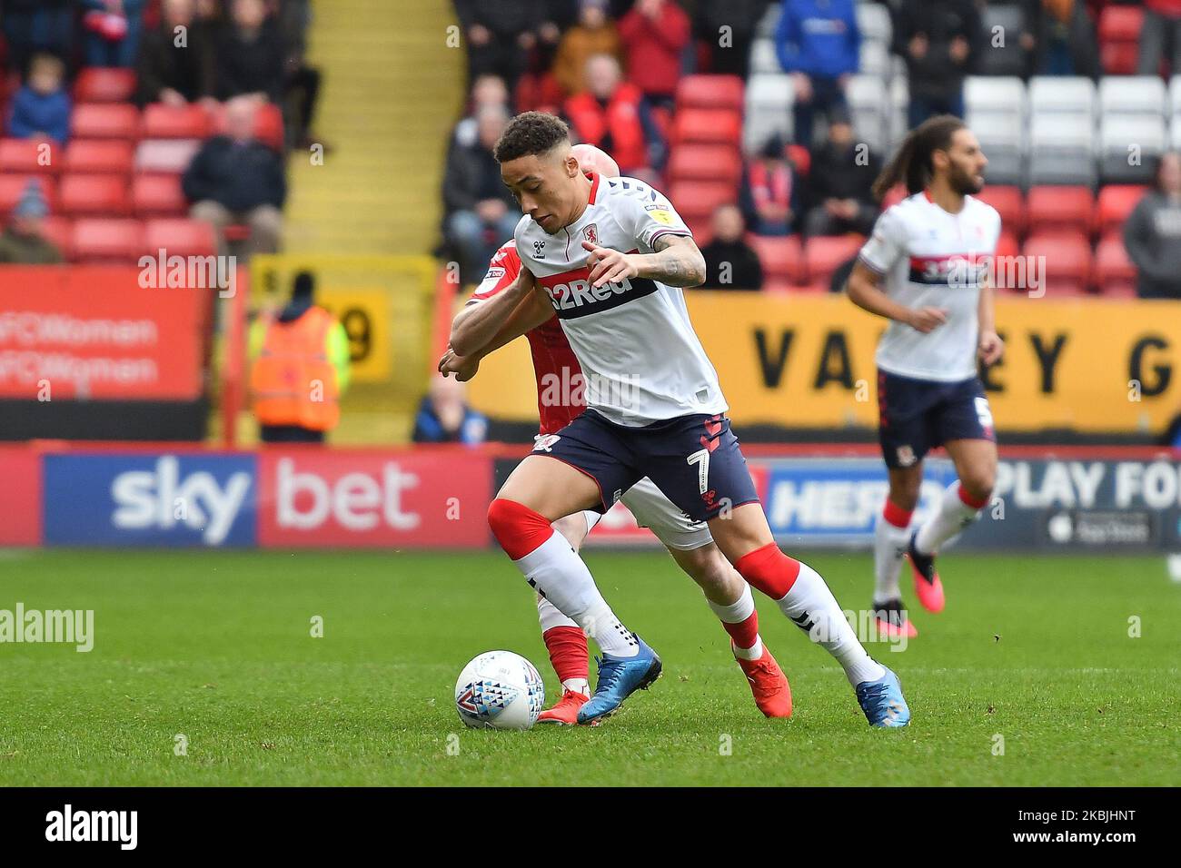 Marcus Tavernier de Middlesbrough bataille pour possession avec Jonny Williams de Charlton pendant le match de championnat Sky Bet entre Charlton Athletic et Middlesbrough à la Valley, Londres, le samedi 7th mars 2020. (Photo par Ivan Yordanov/MI News/NurPhoto) Banque D'Images