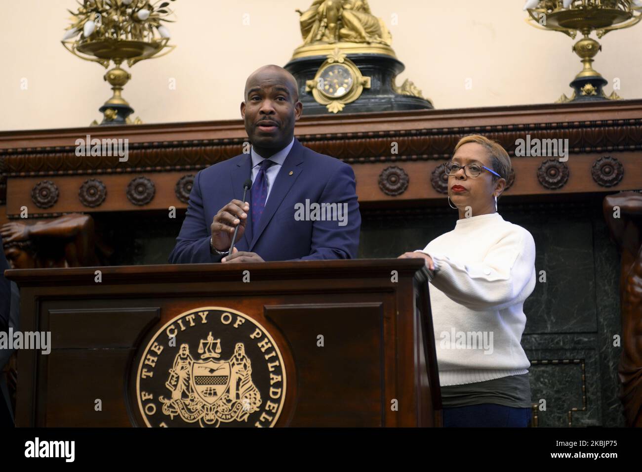 Derek Green et Cindy Bass, membres du conseil municipal, font le point sur 6 mars 2020, à Philadelphie, en Pennsylvanie, au sujet de COVID-19, Le coronavirus après que le gouverneur Tom Wolf ait signé une déclaration d'urgence, plusieurs cas ont été confirmés en Pennsylvanie. (Photo de Bastiaan Slabbers/NurPhoto) Banque D'Images