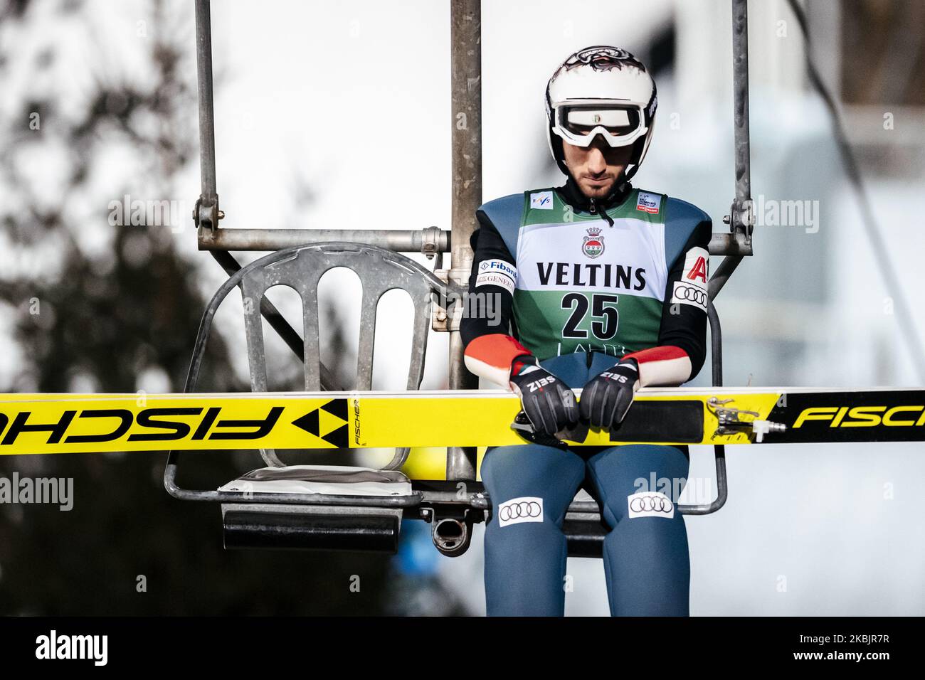 Vladimir Zografski lors de la première partie de la grande colline hommes individu HS130 de la coupe du monde de saut à ski FIS à Lahti, Finlande, sur 28 février 2020. (Photo par Antti Yrjonen/NurPhoto) Banque D'Images