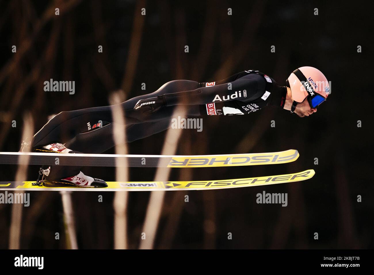 Pie Paschke s'éconduit dans les airs lors de la compétition HS130 de la coupe du monde de saut à ski FIS à Lahti, en Finlande, sur 29 février 2020. (Photo par Antti Yrjonen/NurPhoto) Banque D'Images