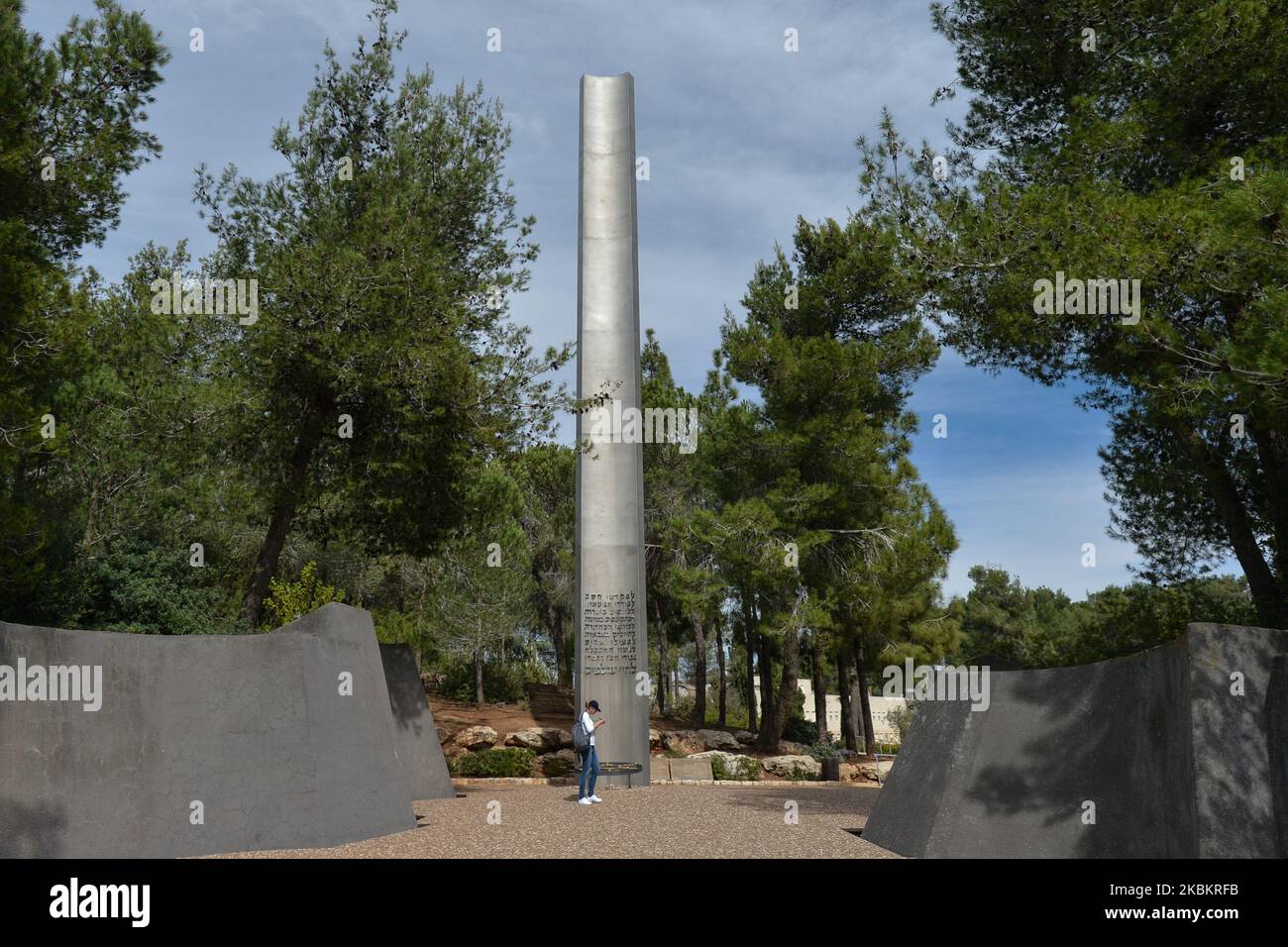 Le pilier de l'héroïsme commémorant la résistance juive pendant l'Holocauste à Yad Vashem, le mémorial officiel d'Israël aux victimes de l'Holocauste, à Jérusalem. Mercredi, 11 mars 2020, à Jérusalem, Israël. (Photo par Artur Widak/NurPhoto) Banque D'Images