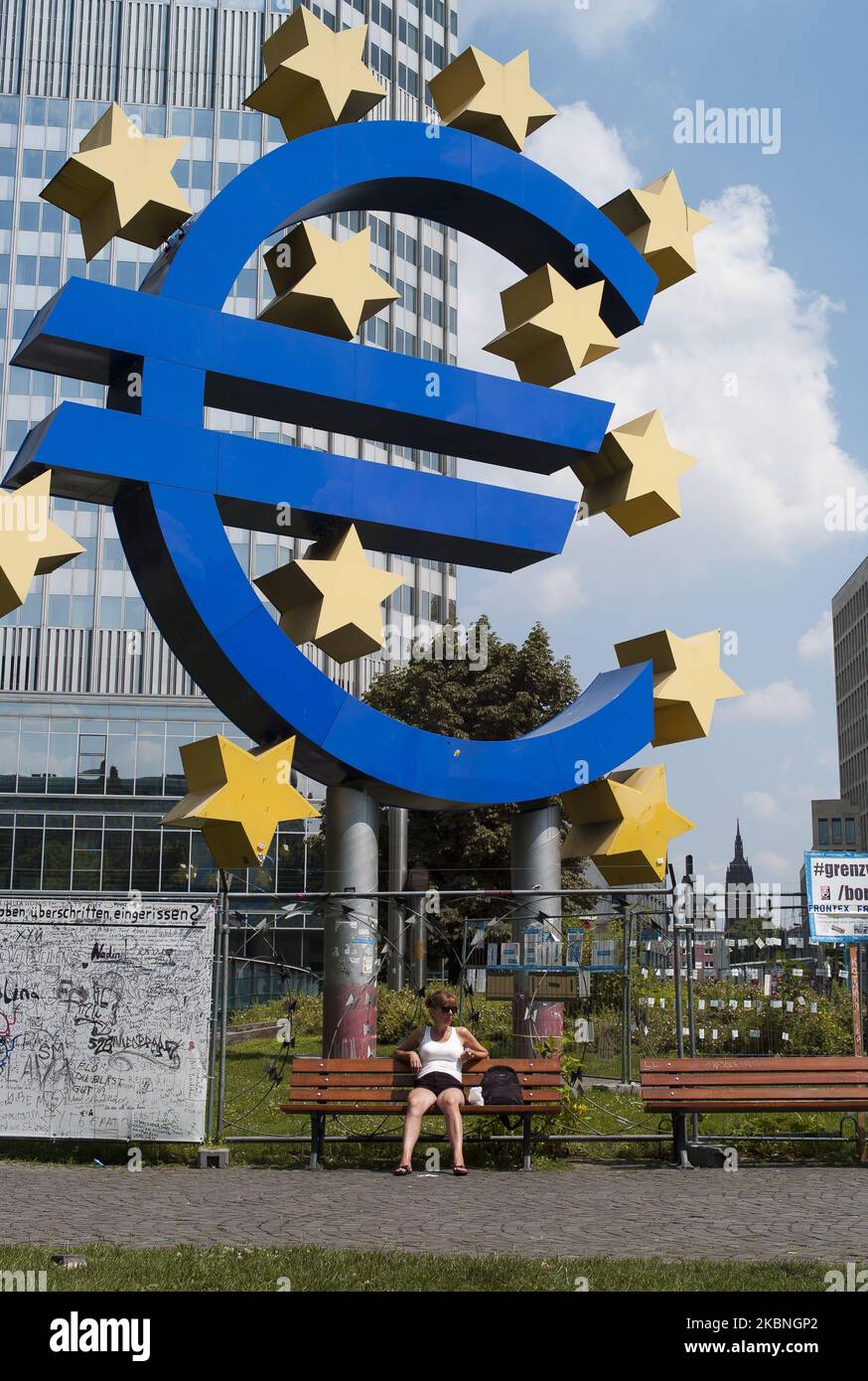 Le bâtiment de la Banque centrale européenne (BCE) à Francfort-sur-le-main, en Allemagne, sur 31 juillet 2014, connu sous le nom de Skytower 2013 travaux de construction des architectes Coop Himmelbau, abrite le siège de l'agence, l'une des plus importantes de l'Union européenne (UE). Allemand Francfort (photo par Oscar Gonzalez/NurPhoto) Banque D'Images