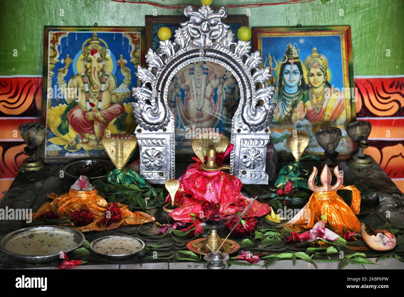 Sanctuaire dans un petit temple hindou à Mallavi, province du Nord, Sri Lanka, sur 15 août 2017. (Photo de Creative Touch Imaging Ltd./NurPhoto) Banque D'Images