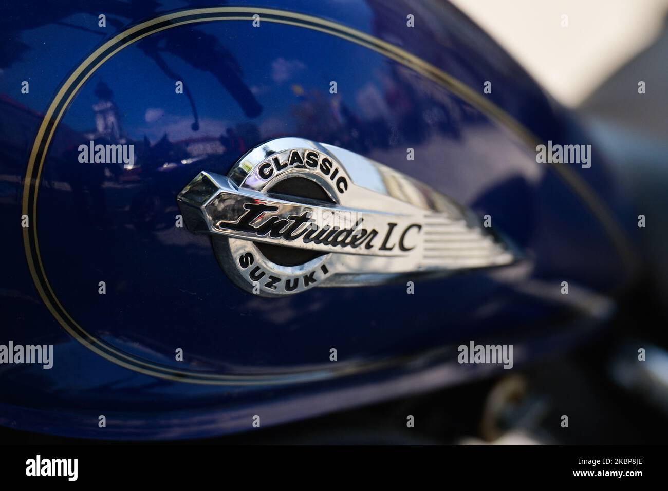 Logo Suzuki Intruder LC. Dimanche, 17 mai 2020, à Wadowice, petite Pologne Voivodeship, Pologne. (Photo par Artur Widak/NurPhoto) Banque D'Images