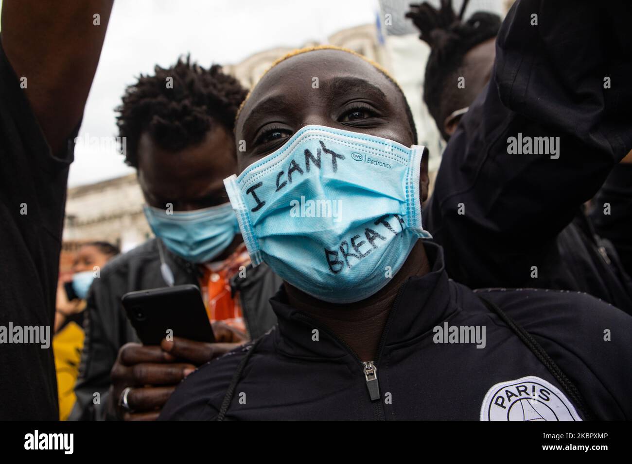 Manifestation d'importance de la vie noire, en signe de protestation contre la mort de George Floyd aux mains de policiers américains et en signe de protestation contre le racisme à l'égard des Noirs à Milan, Italie, sur 7 juin 2020, (photo de Mairo Cinquetti/NurPhoto) Banque D'Images