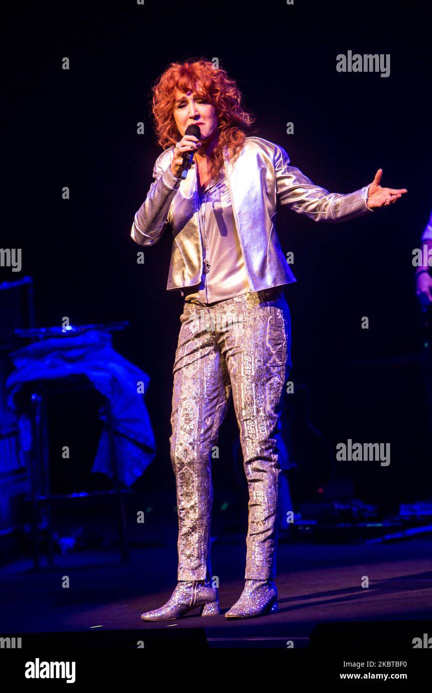 Fiorella Mannoia se produit en direct à Milan, Italie, sur 21 avril 2015 (photo de Mairo Cinquetti/NurPhoto) Banque D'Images