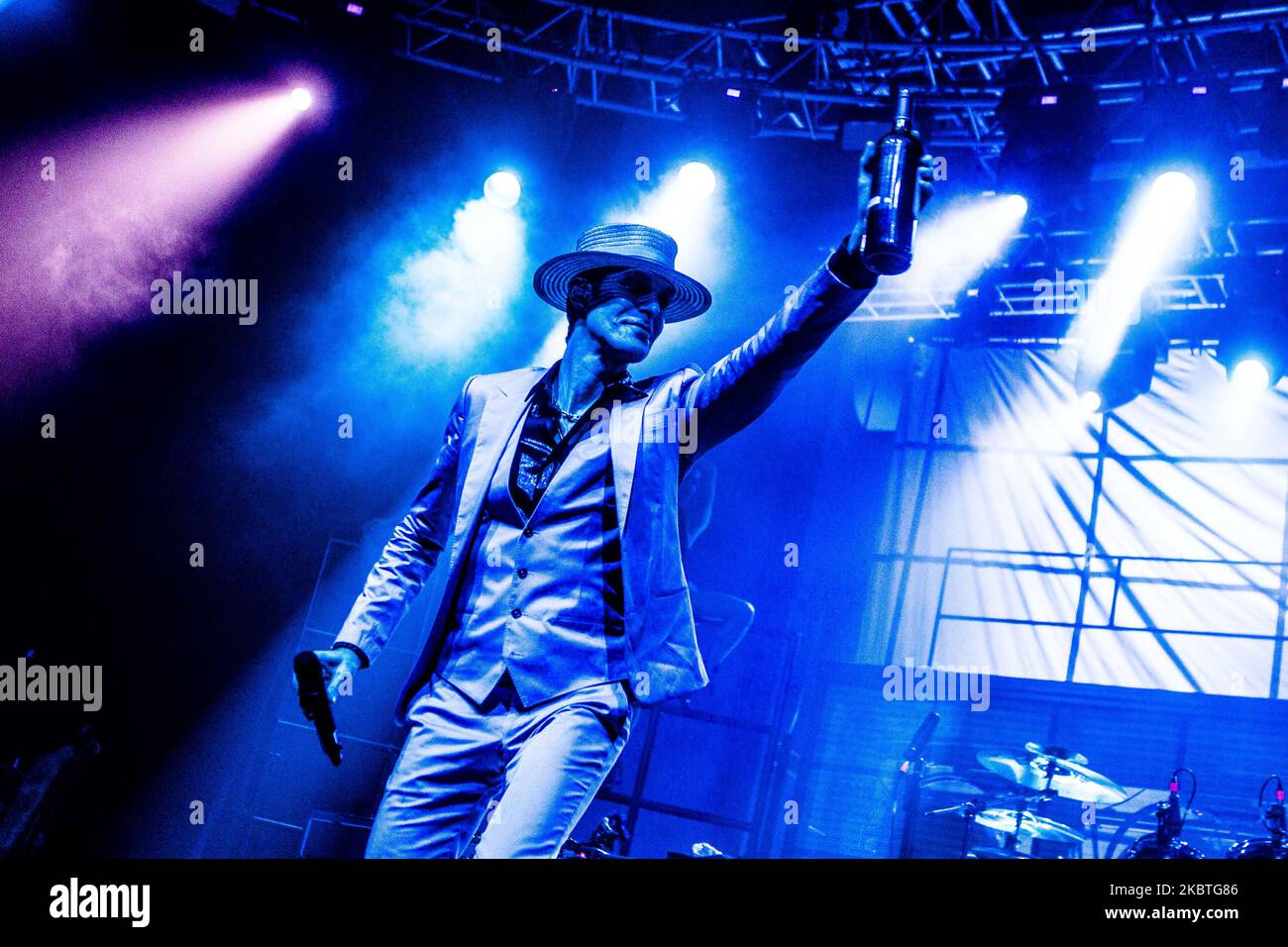 Perry Farrell, de Jane's addiction, se produit en direct à fabrique à Milan, en Italie, sur 15 juin 2016 (photo de Mairo Cinquetti/NurPhoto) Banque D'Images