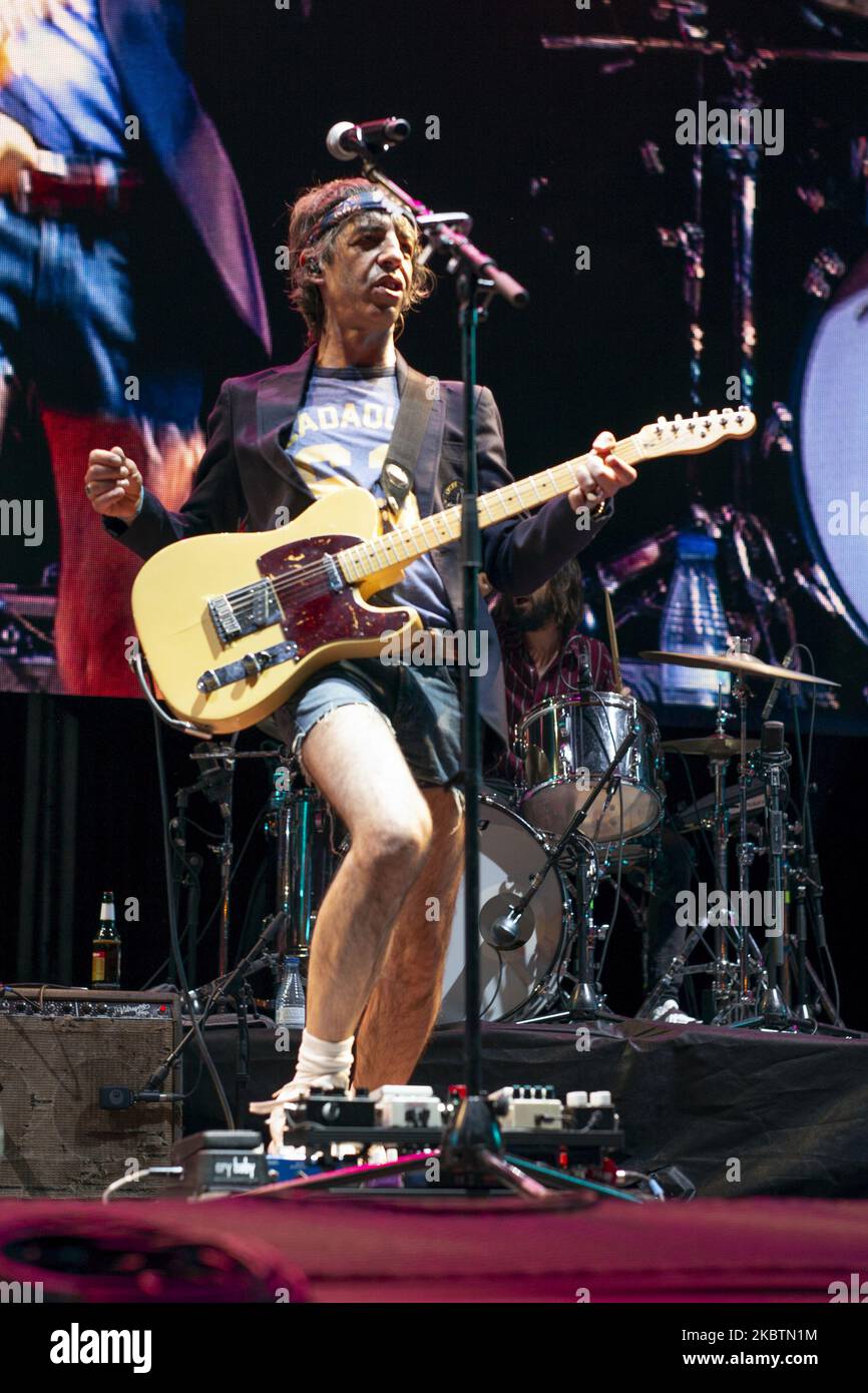 Le membre du groupe Sidonie, Marc Ros, lors du concert qu'ils ont offert ce soir à l'Ifema à Madrid, dans le cadre du festival ''Abre Madrid''. 15 juillet 2020 Espagne (photo par Oscar Gonzalez/NurPhoto) Banque D'Images