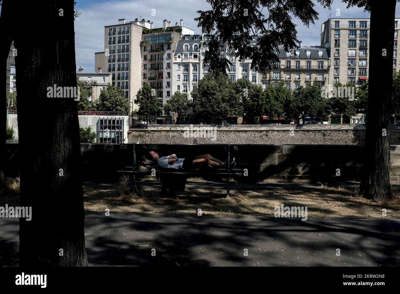 La vie quotidienne dans le centre de Paris, en France sur 18 juillet 2020. La capitale française a rouvert ses activités après des mois de confinement total, en raison de l'épidémie de coronavirus. (Photo par Alberto Pezzali/NurPhoto) Banque D'Images