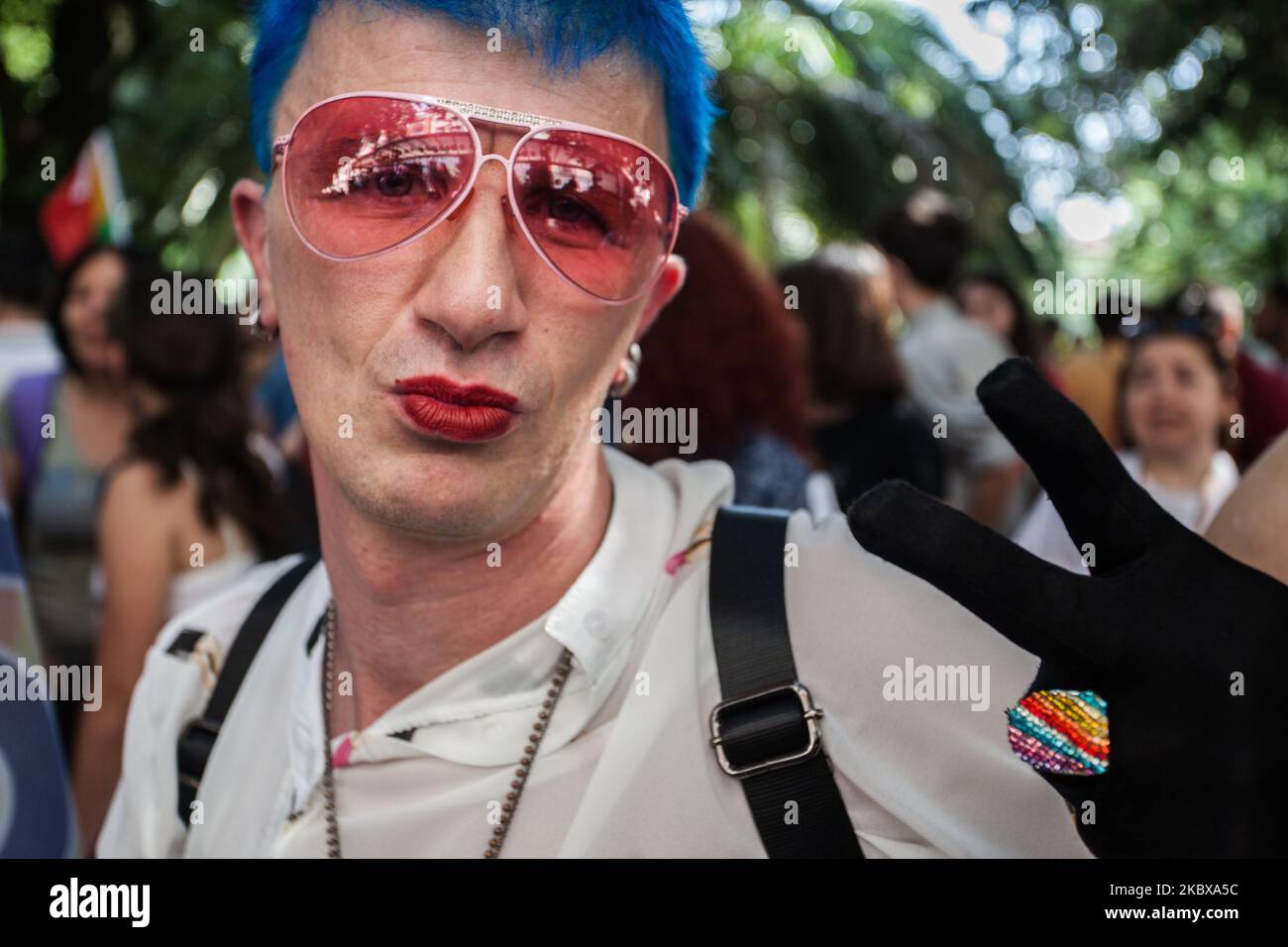 Un fêtard participe à la gay Pride de à Napes, en Italie, sur 25 juin 2016. (Photo de Paolo Manzo/NurPhoto) Banque D'Images