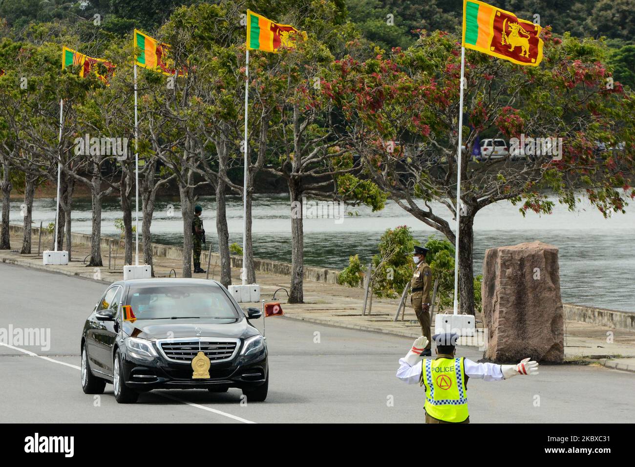 La voiture du président du Sri Lanka, Gotabaya Rajapaksha, arrive à la cérémonie inaugurale du Parlement à Colombo, au Sri Lanka 20 août 2020 (photo d'Akila Jayawardana/NurPhoto) Banque D'Images