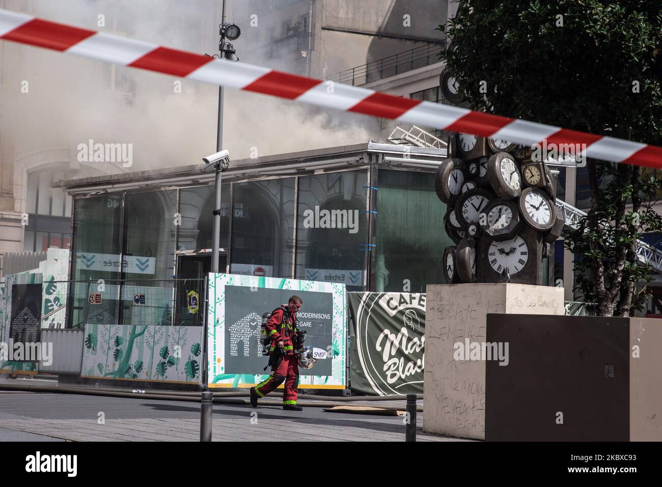 Des pompiers qui ont contré un incendie qui a été déclaré dans un