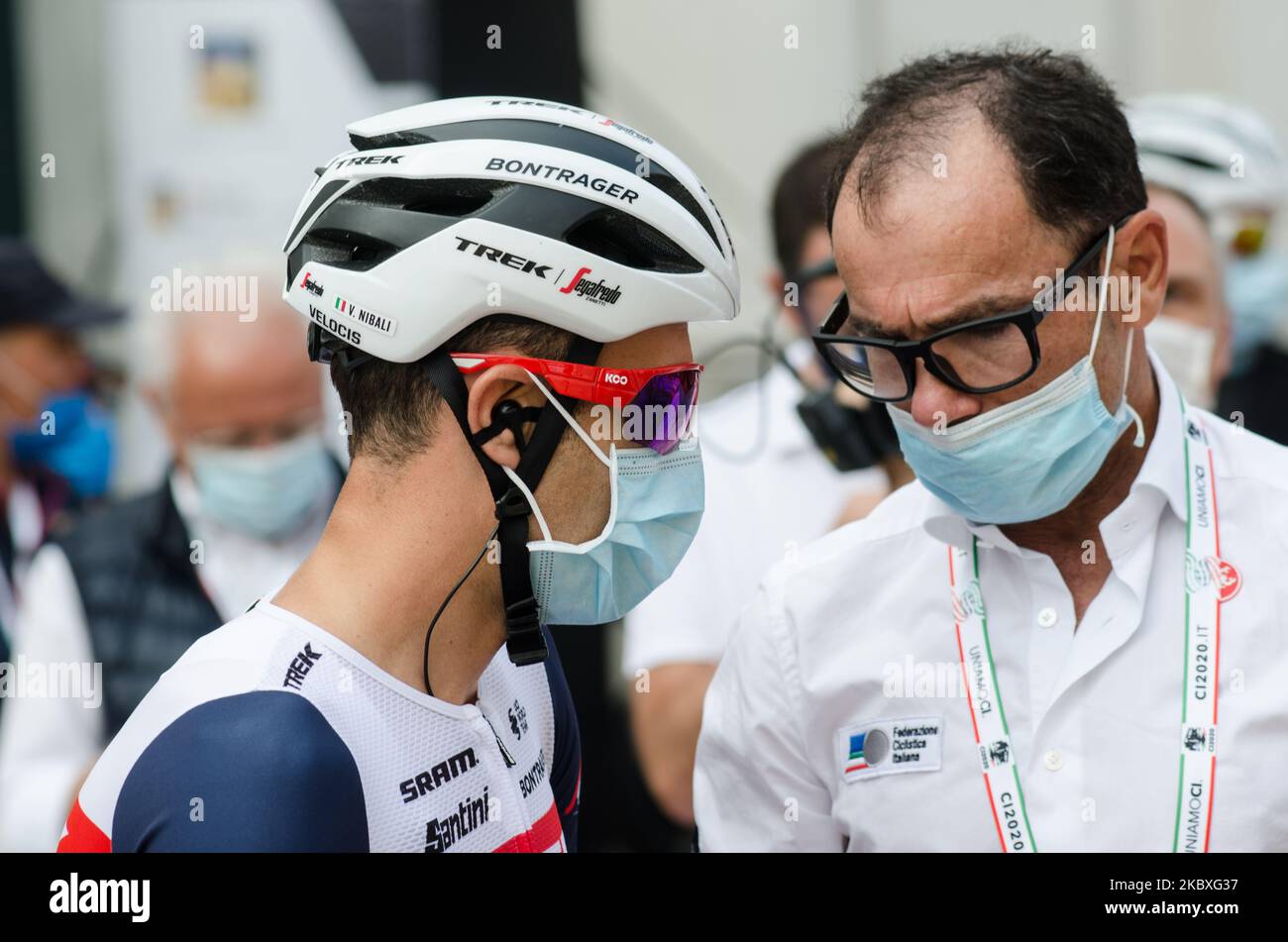 Vincenzo Nibali et Davide Cassani assistent à Bassano del Grappa-Cittadella Cycling, championnat d'Italie, course sur route 253,8 km d'hommes à Cittadella, Italie, sur 23 août 2020. Giacomo Nizzolo conquiert le titre de cyclisme italien avec un sprint impérial, battant Ballerini et Colbrelli à Cittadella. (Photo de Massimo Bertolini/NurPhoto) Banque D'Images