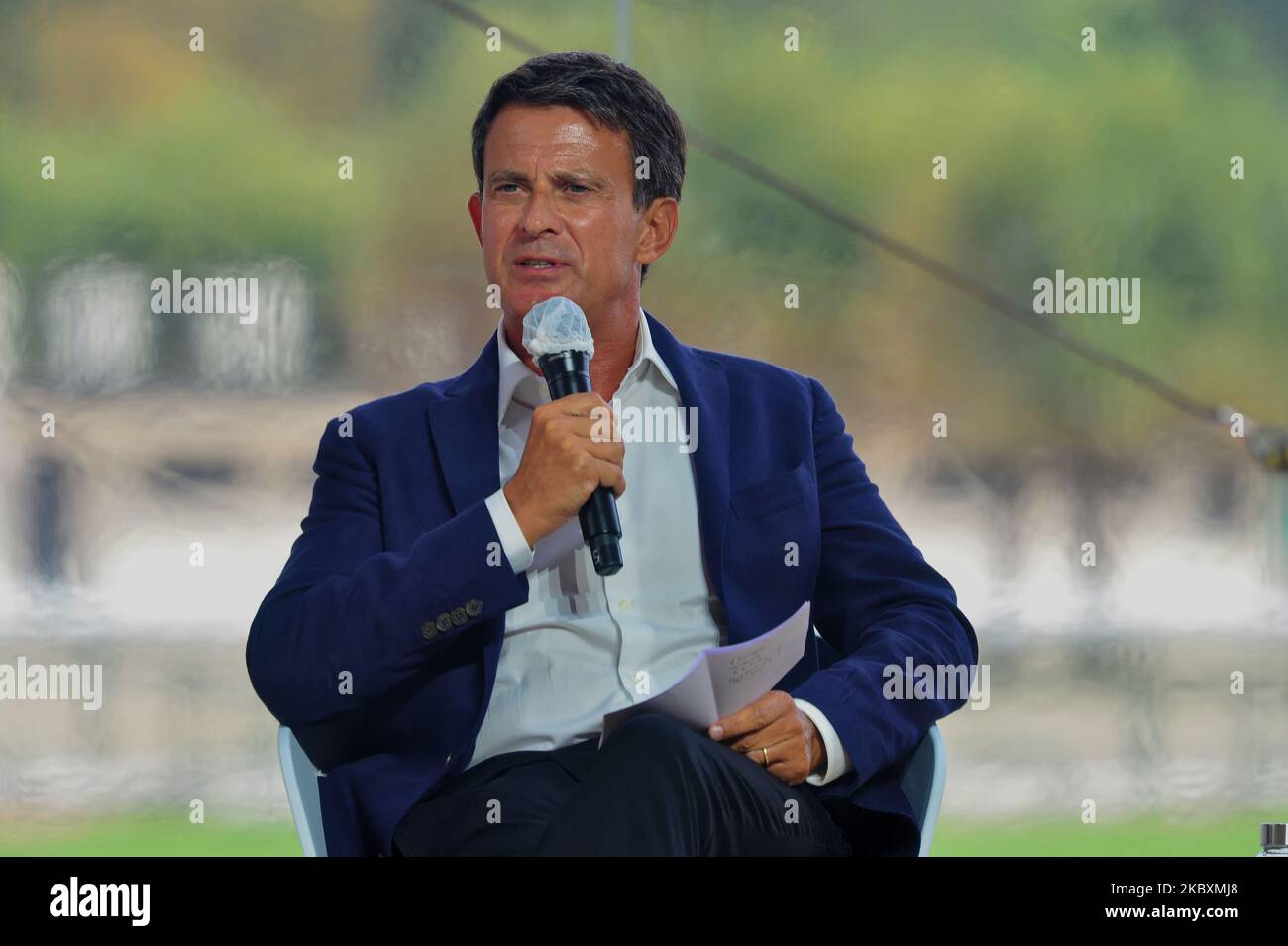 L'ancien Premier ministre français Manuel Valls assiste à la réunion de l'association patronale française Medef sur le thème "la Renaissance des entreprises françaises" - 27 août 2020, Paris (photo de Daniel Pier/NurPhoto) Banque D'Images