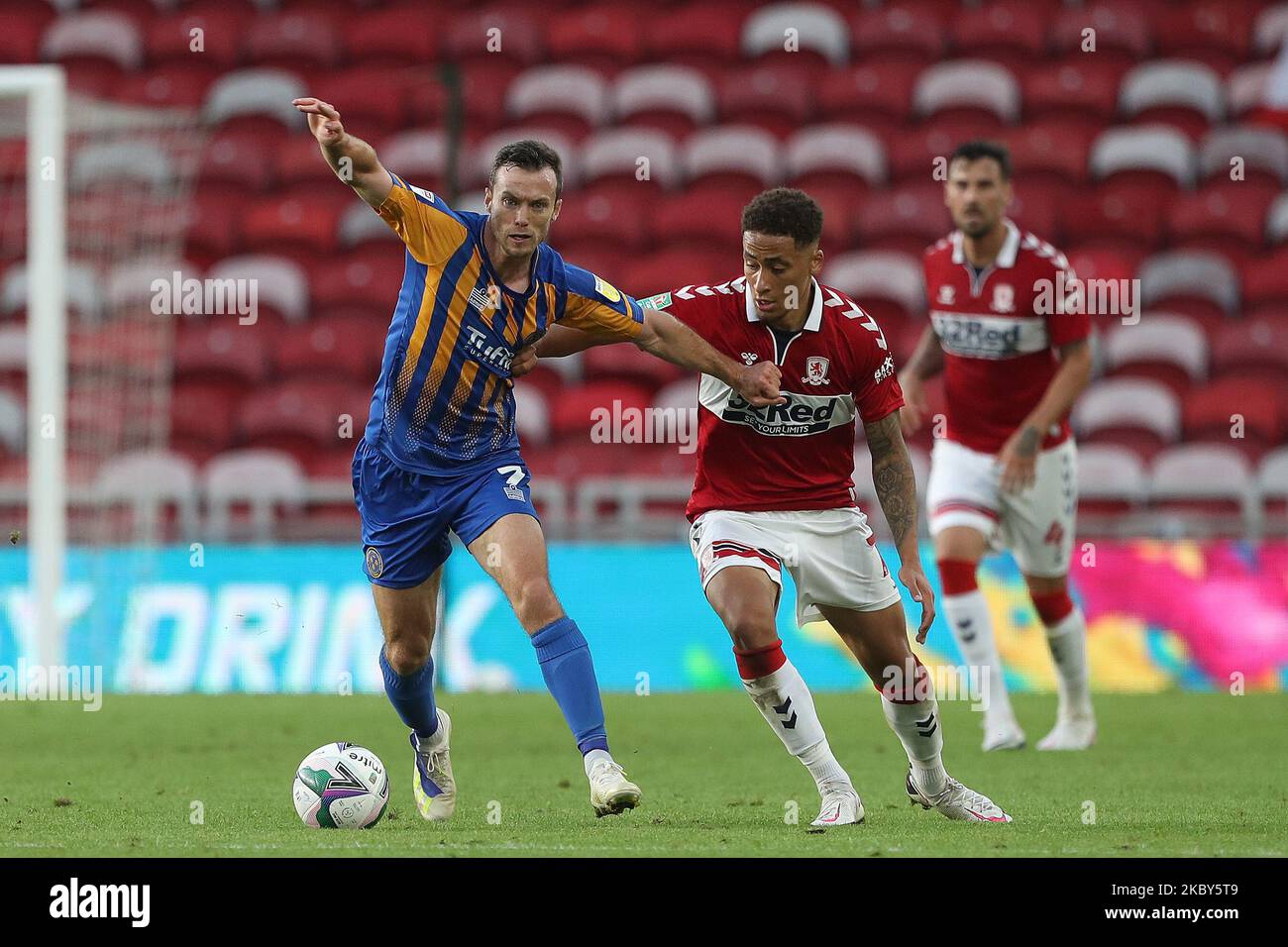 Shaun Whalley, de Shrewbury Town, combat pour possession avec le Marcus Tavernier de Middlesbrough lors du match de la Carabao Cup entre Middlesbrough et Shrewsbury Town au stade Riverside, à Middlesbrough, en Angleterre, sur 4 septembre 2020. (Photo de Mark Fletcher/MI News/NurPhoto) Banque D'Images