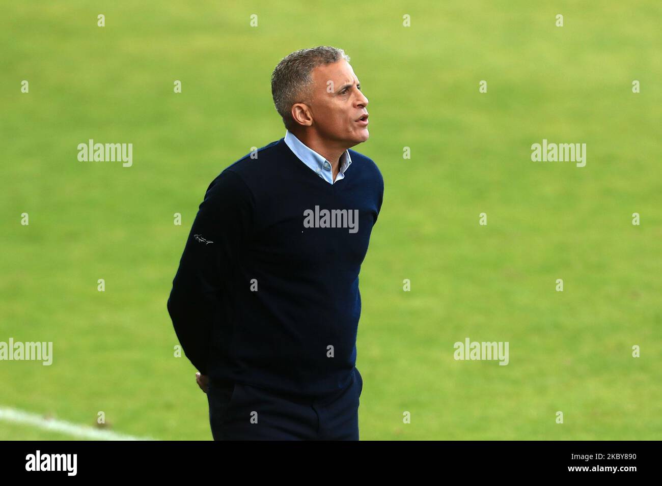 Keith Curle, directeur municipal de Northampton, lors du match de la Carabao Cup entre Northampton Town et Cardiff City au PTS Academy Stadium, Northampton. (Photo de Leila Coker/MI News/NurPhoto) Banque D'Images