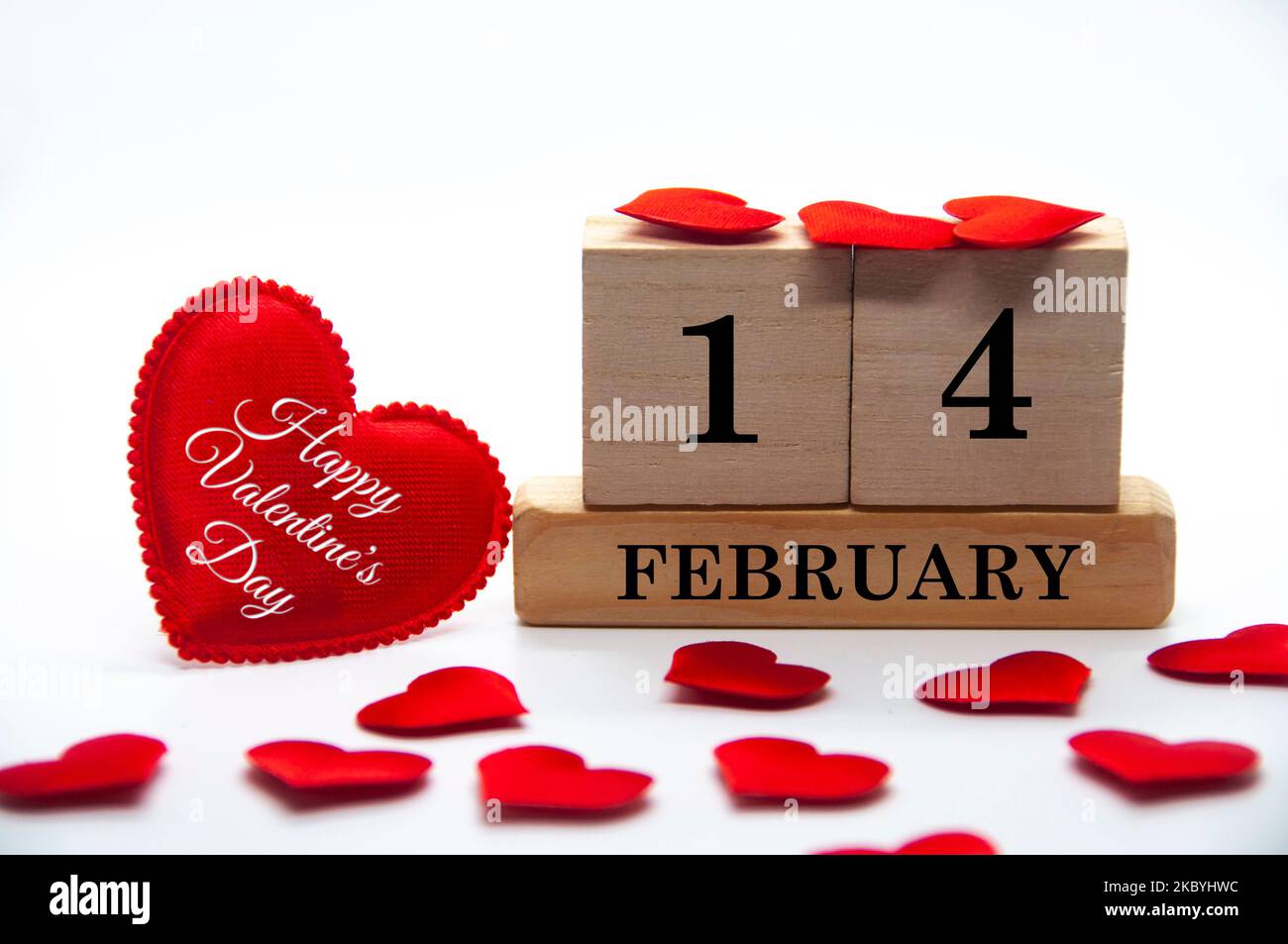 Texte de la Saint-Valentin sur la forme du coeur sur fond blanc. Concept de la Saint-Valentin. Banque D'Images