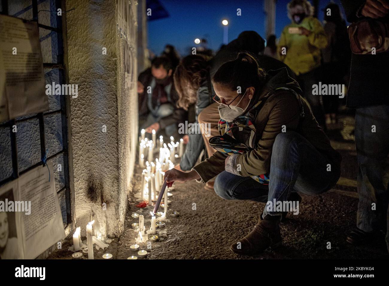 Un grand nombre de personnes arrivent devant le stade national de Santiago, au Chili, à 11 septembre 2020, pour rendre hommage aux victimes de la dictature militaire à l'occasion du dernier coup d'État militaire qui a renversé le président Salvador Allende en 47th. Le coup d'Etat militaire mené par le général Augusto Pinochet en 1973 a imposé une dictature qui a duré jusqu'en 1990 (photo de Felipe Figueroa/Nurphoto) Banque D'Images