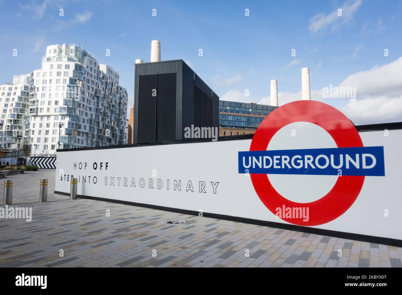 Battersea Power Station and Underground Station, Nine Elms, Vauxhall, Londres, Angleterre, ROYAUME-UNI Banque D'Images