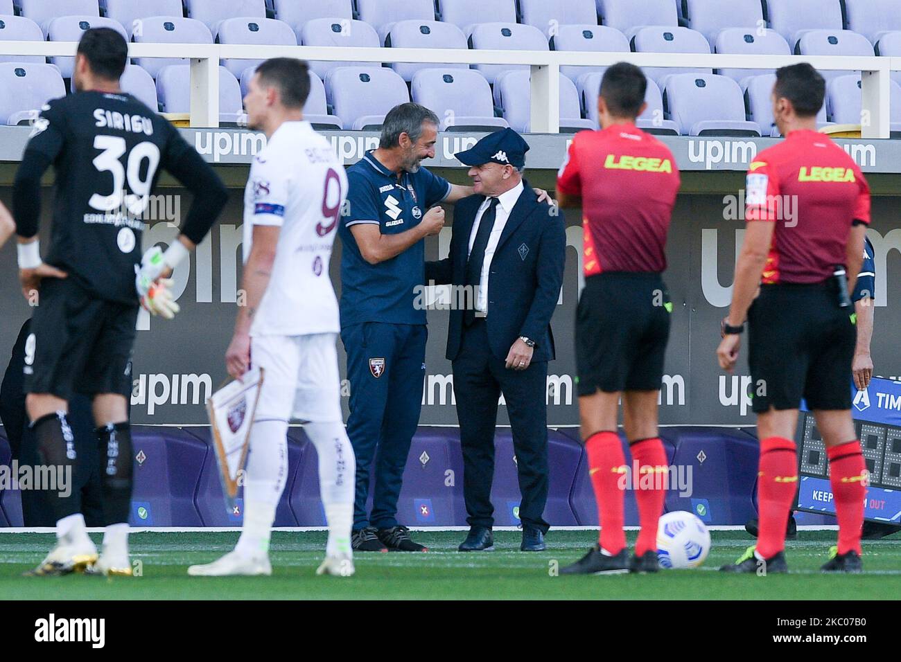 Marco Giampaolo responsable du FC Torino salue Giuseppe Iachini responsable de l'ACF Fiorentina lors de la série Un match entre Fiorentina et Turin au Stadio Artemio Franchi, Florence, Italie, le 19 septembre 2020. (Photo de Giuseppe Maffia/NurPhoto) Banque D'Images