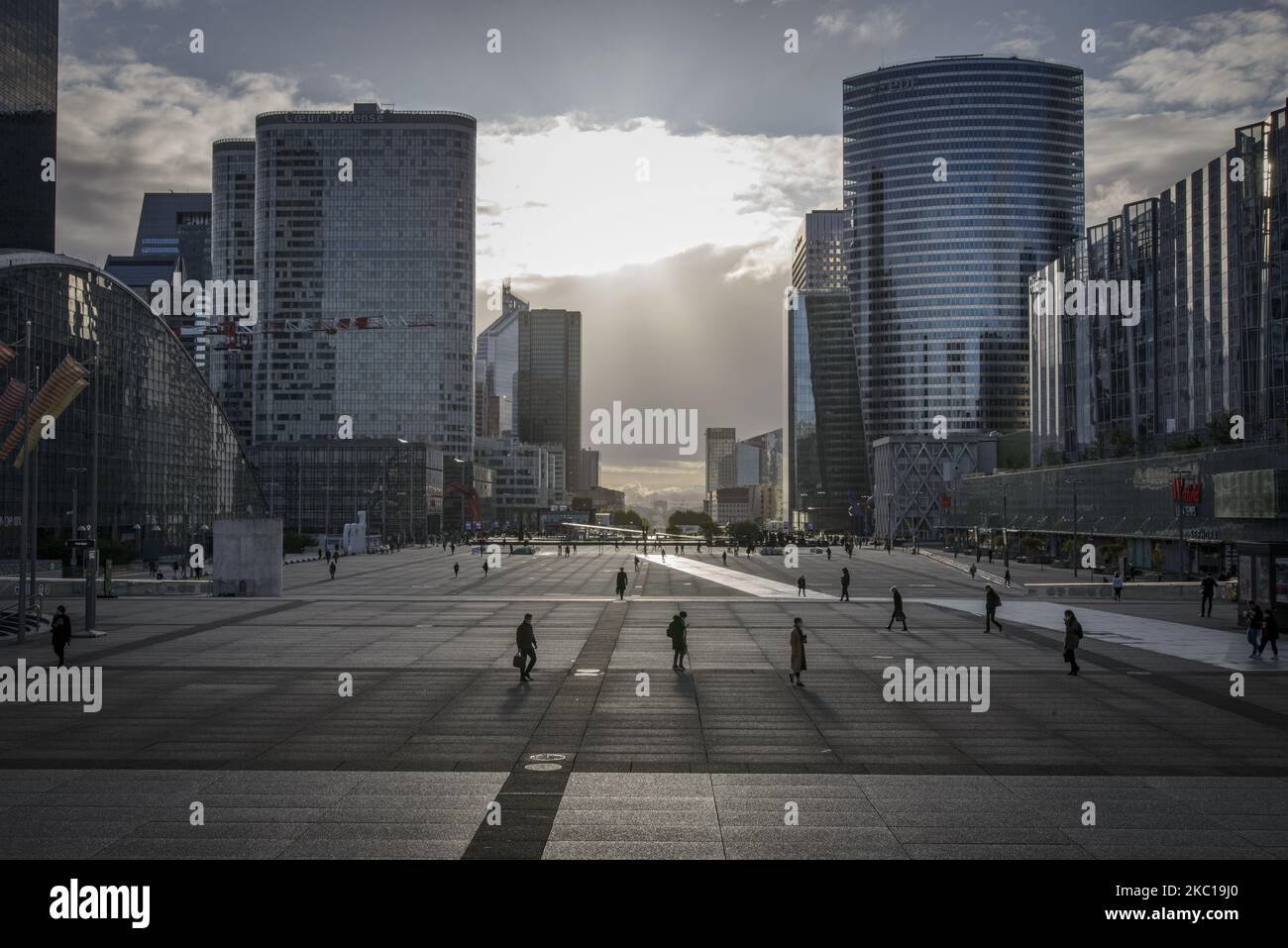 Vue sur le quartier de la Défense à Paris, France, le 6th octobre 2020. (Photo de Jacopo Landi/NurPhoto) Banque D'Images