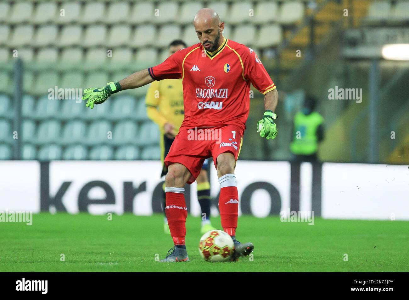 Antonio Narciso en action pendant le match série C entre Modène et Ravenne au Stadio Braglia sur 11 octobre 2020 à Modène, Italie. (Photo par Emmanuele Ciancaglini/NurPhoto) Banque D'Images