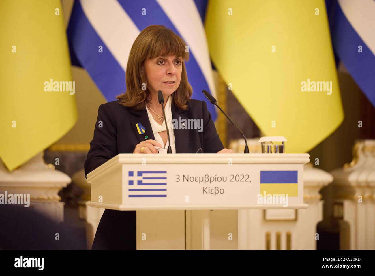 Kiev, Ukraine. 03rd novembre 2022. Le Président de la Grèce Katerina Sakellaropoulou parle jeudi lors d'une réunion conjointe avec le Président de l'Ukraine, Volodymyr Zelenskyy, avec des représentants des médias, Kiev, capitale de l'Ukraine, sur 3 novembre 2022. Photo du Bureau du Président ukrainien Services de presse/ crédit: UPI/Alay Live News Banque D'Images