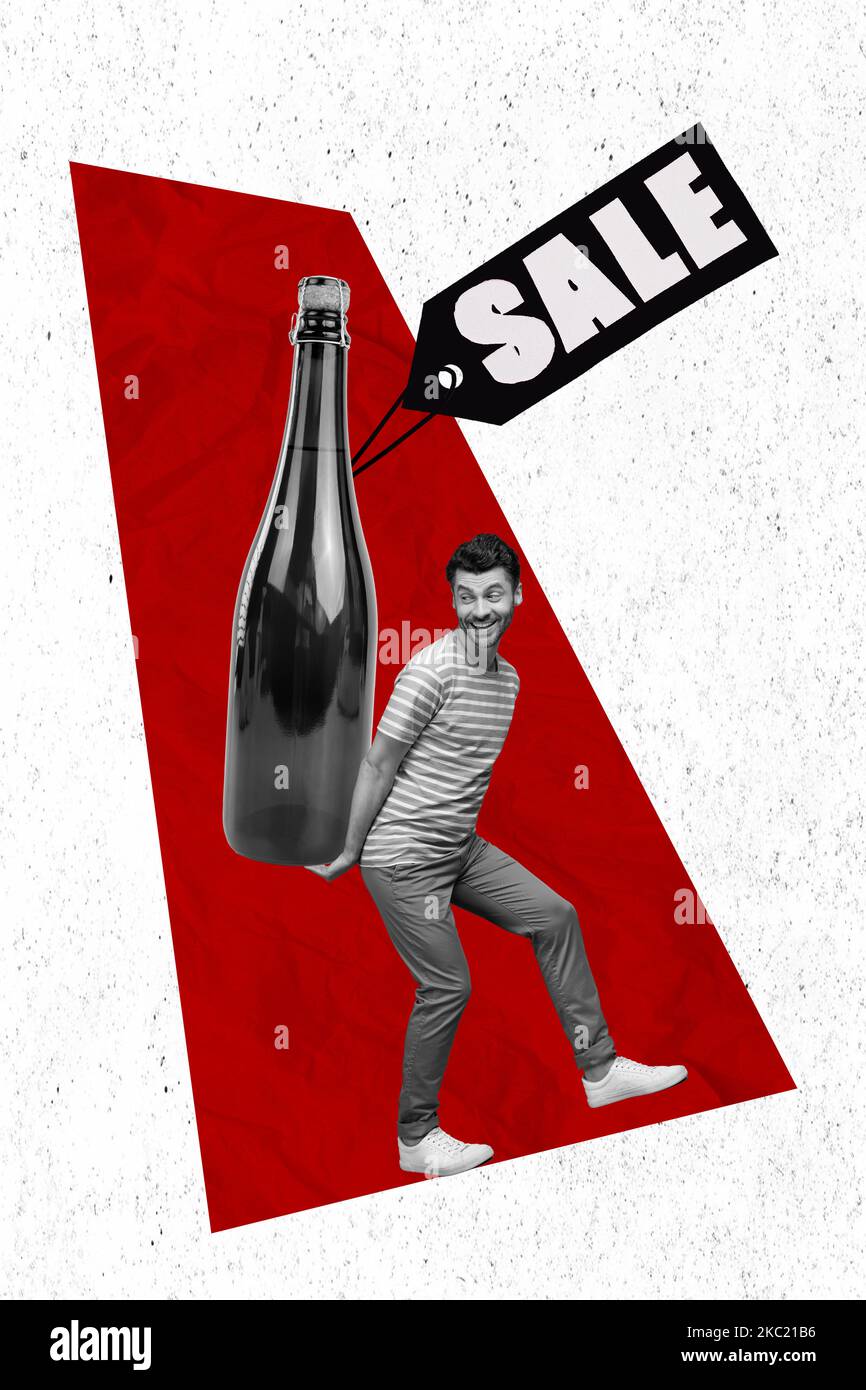 Montage vertical image de funky mini gars noir blanc gamma bras tenir  énorme bouteille d'alcool offre spéciale vente isolée sur fond créatif  Photo Stock - Alamy