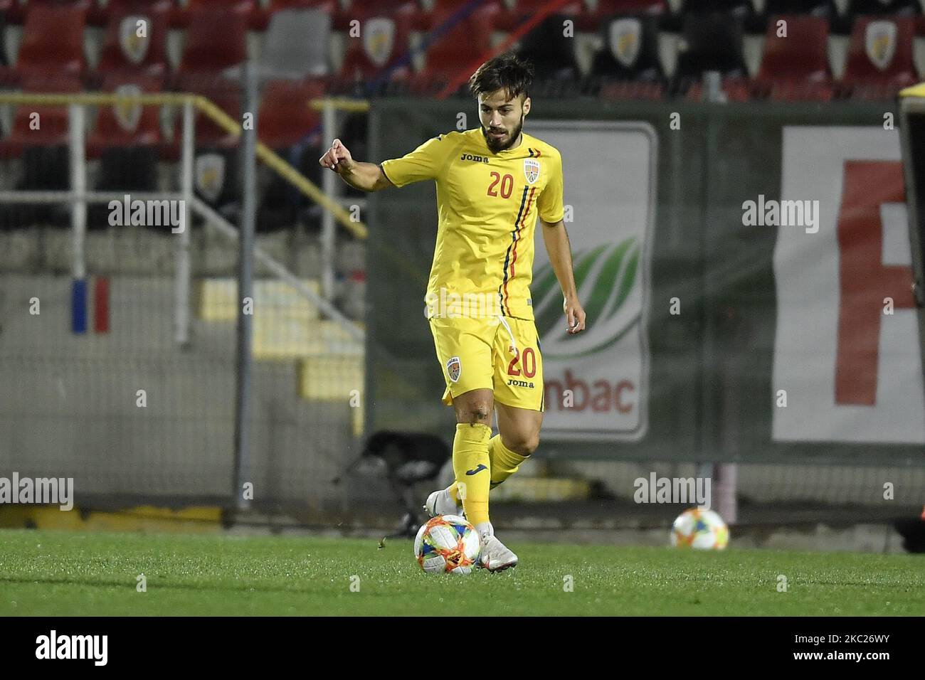 Andrei Ciobanu de Roumanie en action lors du match de football entre la Roumanie U21 et Malte U21 du cycle de qualification pour le Championnat européen des moins de 21 ans 2021, à Giurgiu, Roumanie, le 13 octobre 2020. (Photo par Alex Nicodim/NurPhoto) Banque D'Images