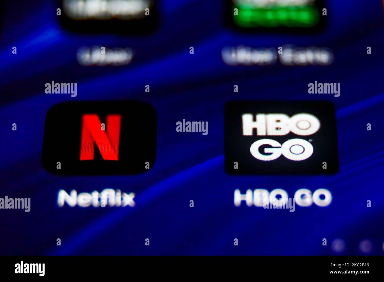 Les icônes Netflix et HBO GO s'affichent sur l'écran d'un téléphone dans cette photo prise sur 21 octobre 2020 à Cracovie, en Pologne. (Photo Illustration par Jakub Porzycki/NurPhoto) Banque D'Images