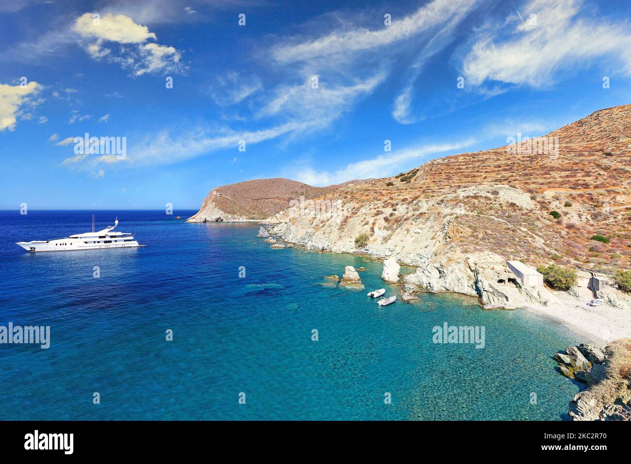 La plage de galets de Galyfos dans l'île de Folegandros, Grèce Banque D'Images