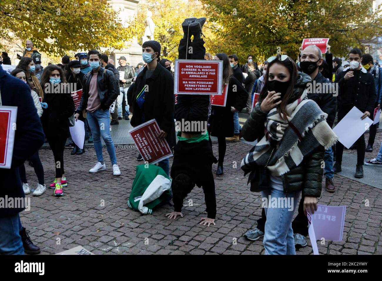 Manifestation par des travailleurs du divertissement à Milan, Italie, sur 30 octobre 2020 (photo de Mairo Cinquetti/NurPhoto) Banque D'Images