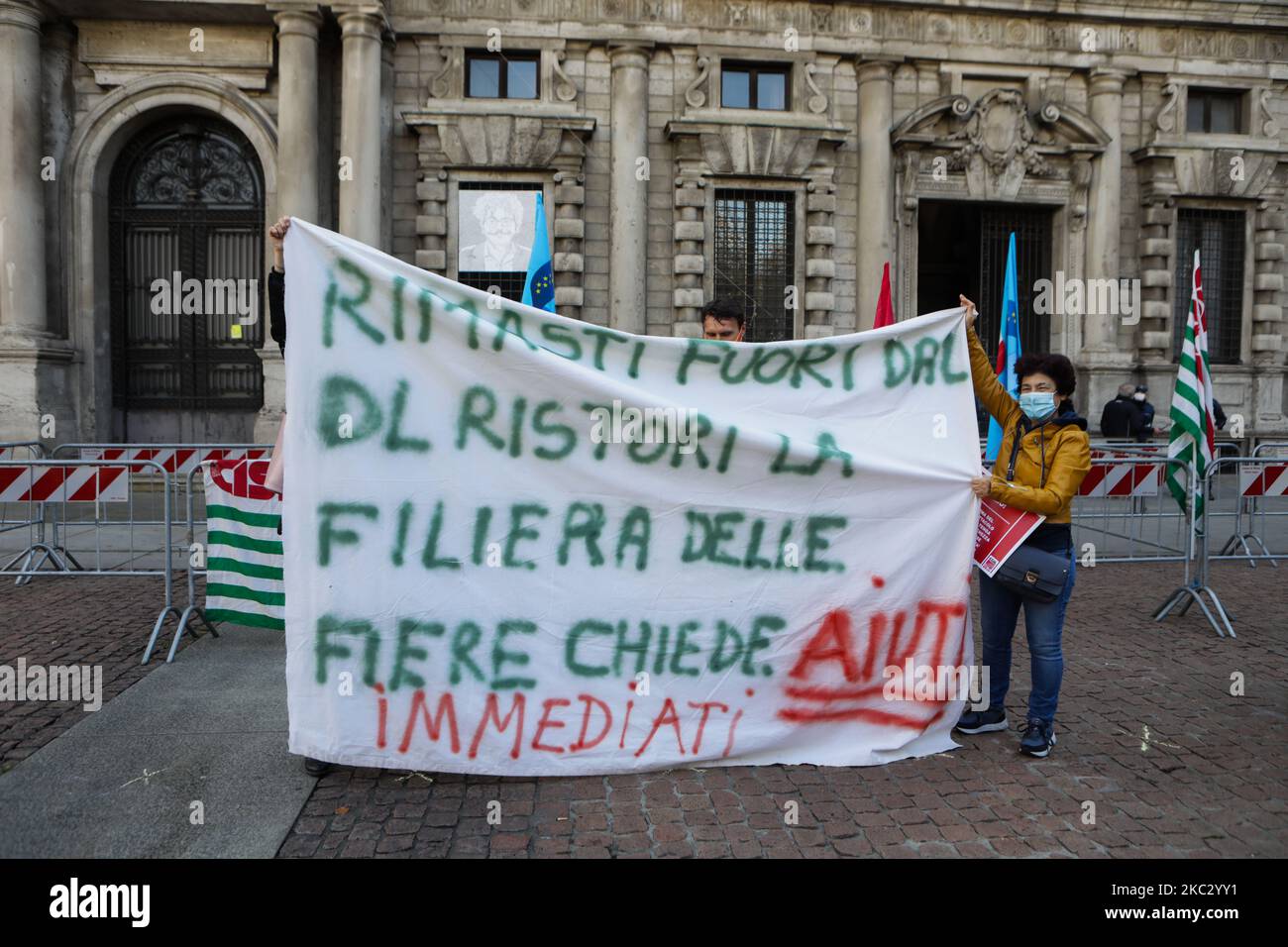 Manifestation par des travailleurs du divertissement à Milan, Italie, sur 30 octobre 2020 (photo de Mairo Cinquetti/NurPhoto) Banque D'Images