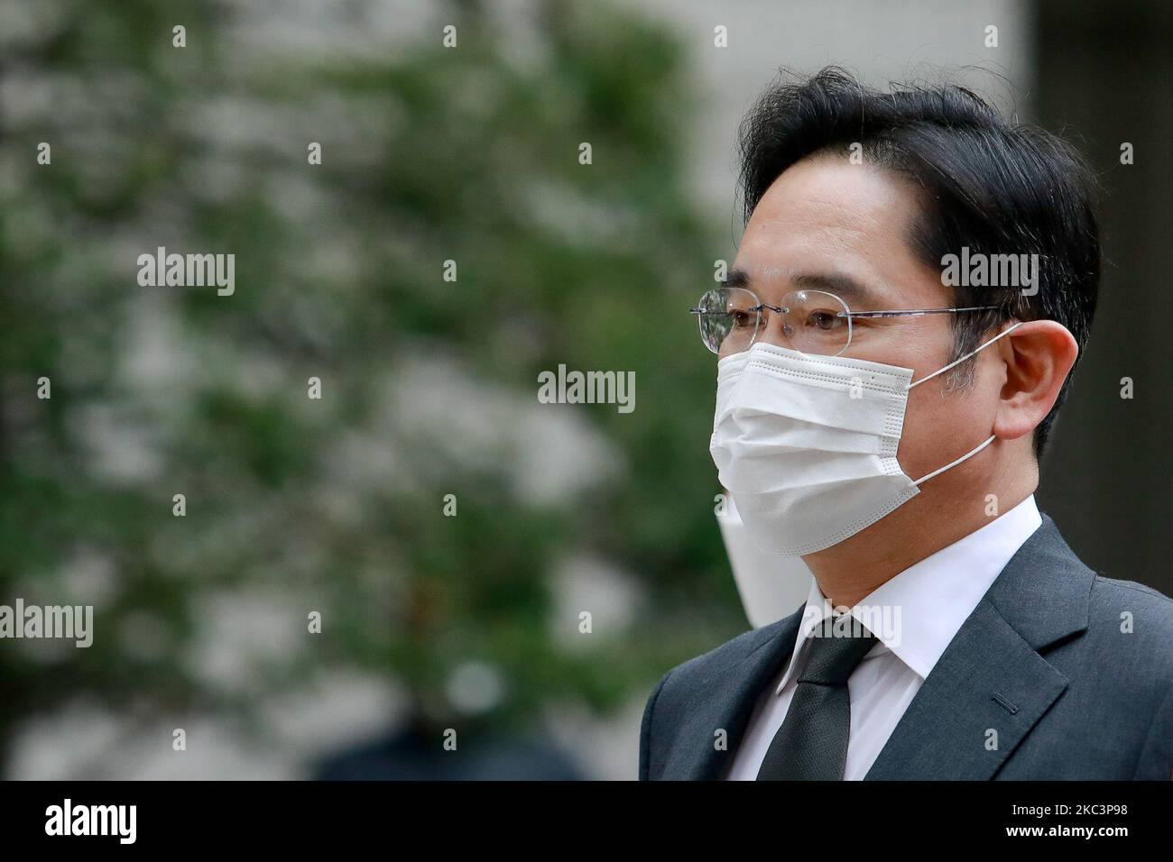 Jay Y. Lee (Jae-Yong Lee), vice-président de Samsung Electronics, arrive à la haute Cour de Séoul pour un procès sur 09 novembre 2020 à Séoul, en Corée du Sud. Jay Y. Lee a nié à plusieurs reprises toutes ses accusations, mais il est possible de retourner en prison s'il est reconnu coupable. (Photo de Chris Jung/NurPhoto) Banque D'Images