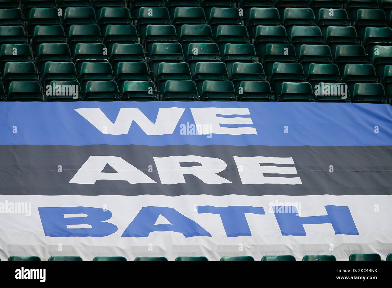 Un cliché général d'une bannière Bath RFC devant des sièges vides au Rec. Lors du match Gallagher Premiership entre Bath Rugby et Newcastle Falcons au terrain de loisirs de Bath, le dimanche 22nd novembre 2020. (Photo de Chris Lishman/MI News/NurPhoto) Banque D'Images