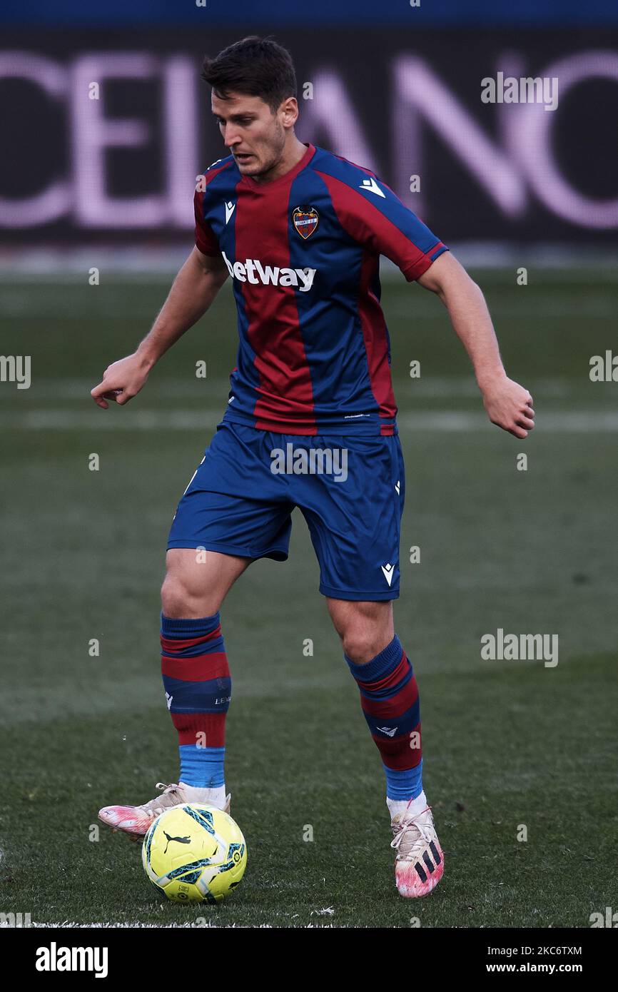 Nemanja Radoja de Levante en action pendant le match de la Liga Santader entre Villarreal CF et Levante UD à l'Estadio de la Ceramica sur 3 janvier 2021 à Villareal, Espagne. (Photo de Jose Breton/Pics action/NurPhoto) Banque D'Images