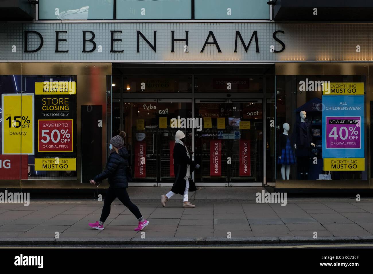 Vue générale de la rue Oxford, près de la rue vide, lors de la première semaine du troisième confinement national de niveau 5, a annoncé de combattre la pointe de Covid-19 putbreak, à Londres sur 7 janvier 2021. Le Royaume-Uni a pour objectif de vacciner tous les plus de 70s 000 personnes, les personnels de santé de première ligne et les plus cliniquement vulnérables d’ici la mi-février, date à laquelle ses règles actuelles de verrouillage seront réexaminées. Cela exigerait environ 13 millions de vaccinations Covid-19. Mardi, le pays avait vacciné plus de 1,3 millions de personnes. (Photo par Alberto Pezzali/NurPhoto) Banque D'Images