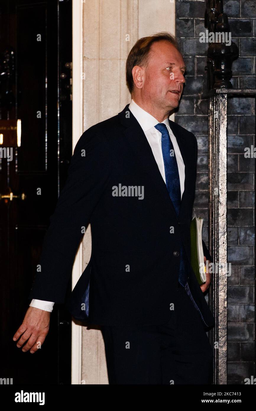 Simon Stevens, Directeur général du Service national de santé (NHS), quitte le 10 Downing Street à Londres, en Angleterre, sur 7 janvier 2021. L'Angleterre a entamé un troisième confinement national du coronavirus plus tôt cette semaine, alors que les autorités s'inquiétaient que le NHS pourrait bientôt être submergé par des personnes souffrant de covid-19. Pendant ce temps, le Premier ministre britannique Boris Johnson a annoncé aujourd’hui que 1,5m 000 personnes à travers le Royaume-Uni ont désormais reçu au moins une première dose d’un vaccin Covid-19, avec des plans pour des centaines de milliers de vaccins à administrer chaque jour à partir du milieu de ce mois, avec une aide militaire. (Pho Banque D'Images