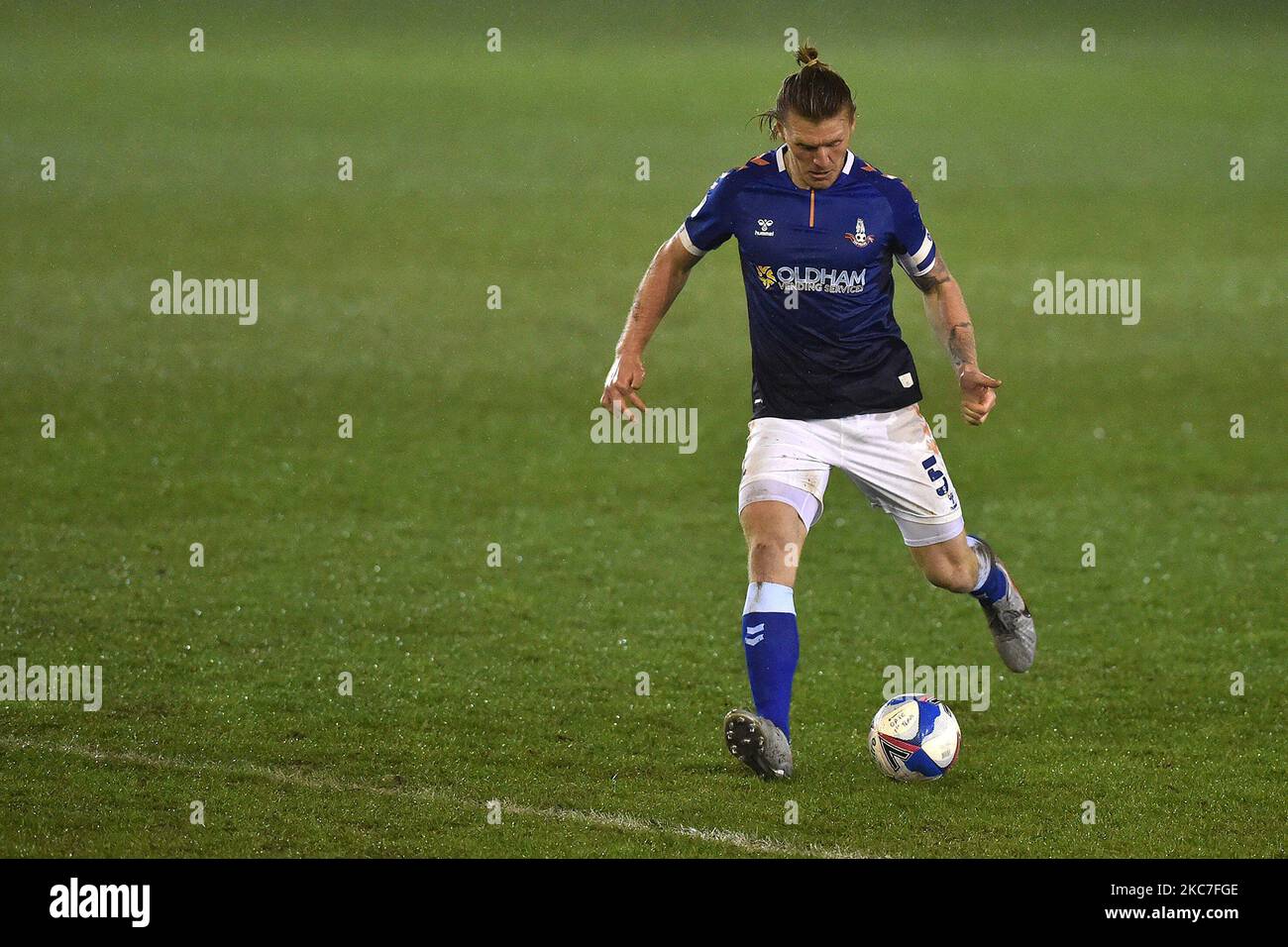 Carl Piergianni d'Oldham Athletic lors du match Sky Bet League 2 entre Oldham Athletic et Mansfield Town à Boundary Park, Oldham, le mercredi 13th janvier 2021. (Photo d'Eddie Garvey/MI News/NurPhoto) Banque D'Images