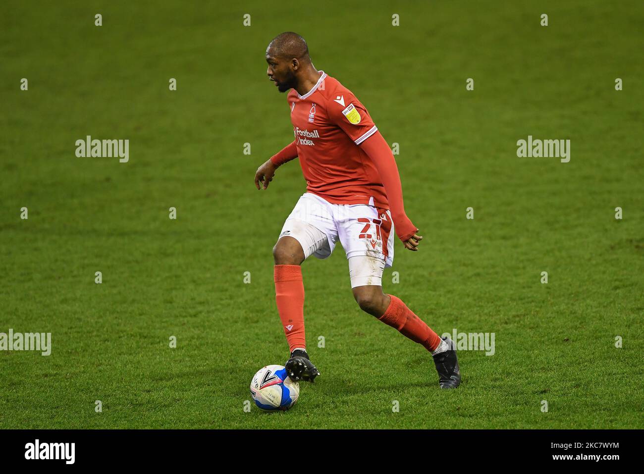 Samba Sow (21) de la forêt de Nottingham en action pendant le match de championnat Sky Bet entre Nottingham Forest et Middlesbrough au City Ground, Nottingham, le mercredi 20th janvier 2021. (Photo de Jon Hobley/MI News/NurPhoto) Banque D'Images