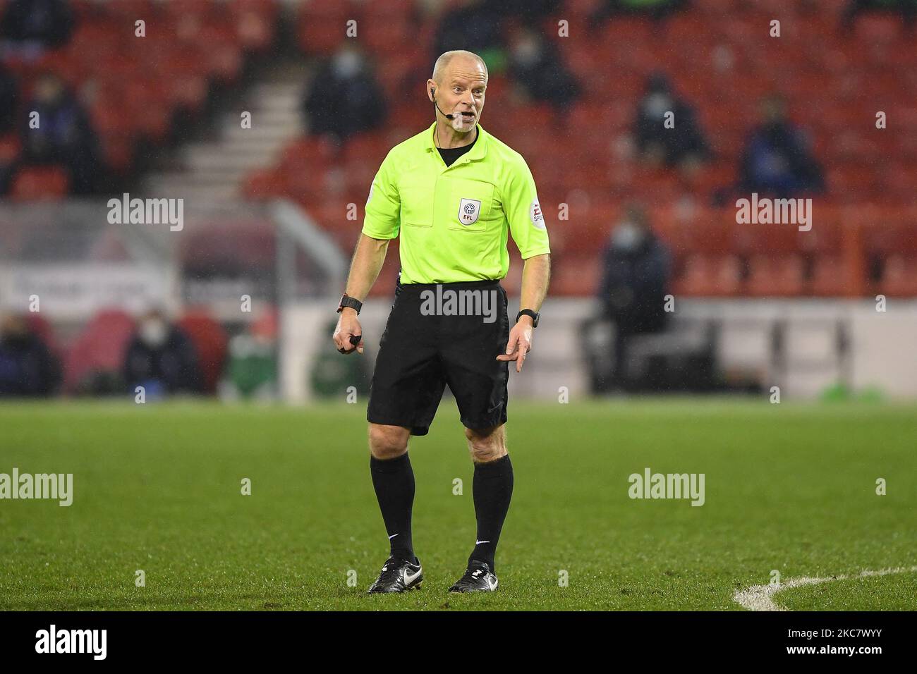 Arbitre Andy Woolmer lors du match de championnat Sky Bet entre Nottingham Forest et Middlesbrough au City Ground, Nottingham, le mercredi 20th janvier 2021. (Photo de Jon Hobley/MI News/NurPhoto) Banque D'Images