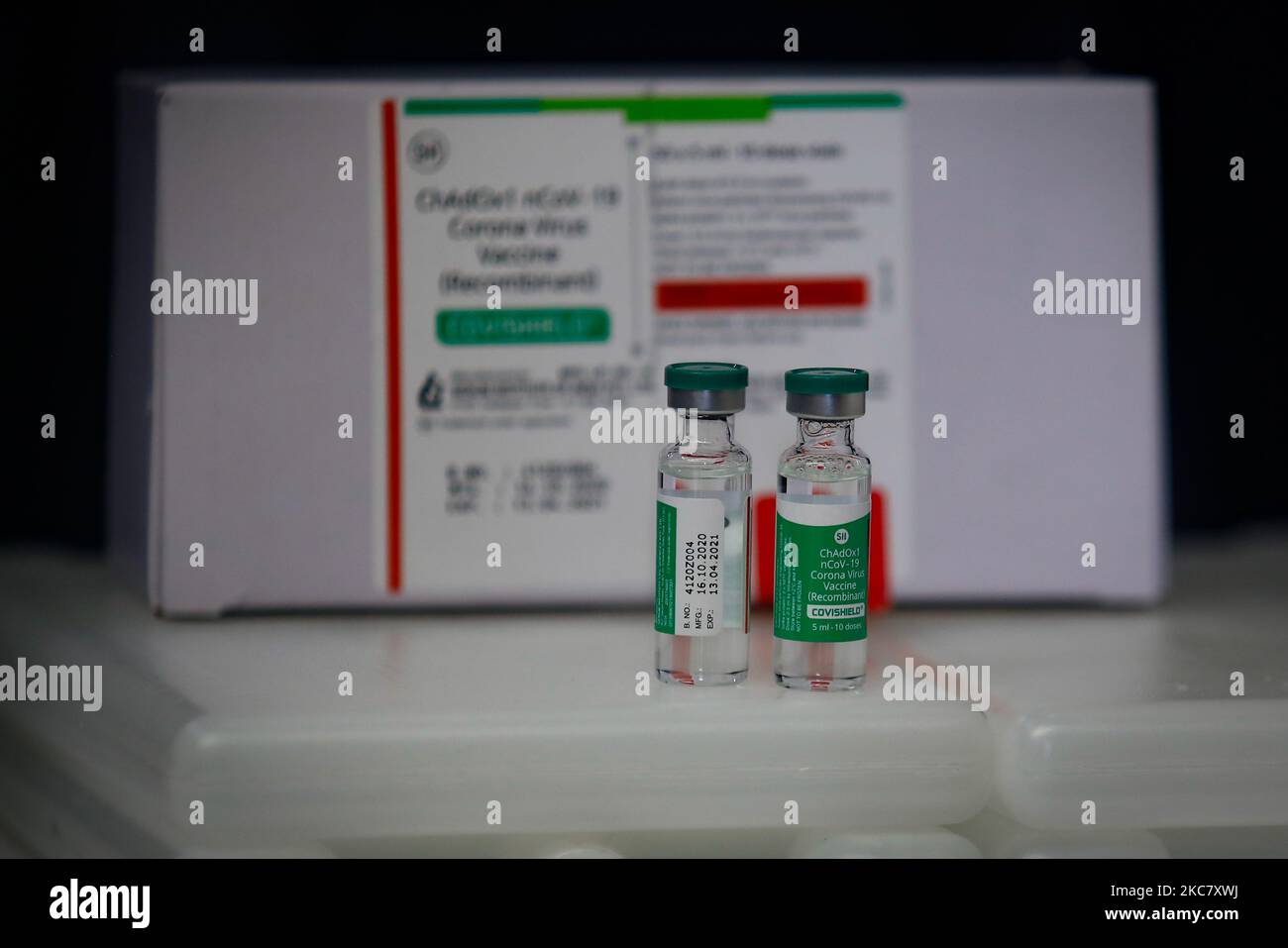 COVISHIELD, un vaccin COVID-19 est exposé aux médias, à Katmandou, au Népal, le jeudi 21 janvier, 2021. (Photo de Saroj Baizu/NurPhoto) Banque D'Images