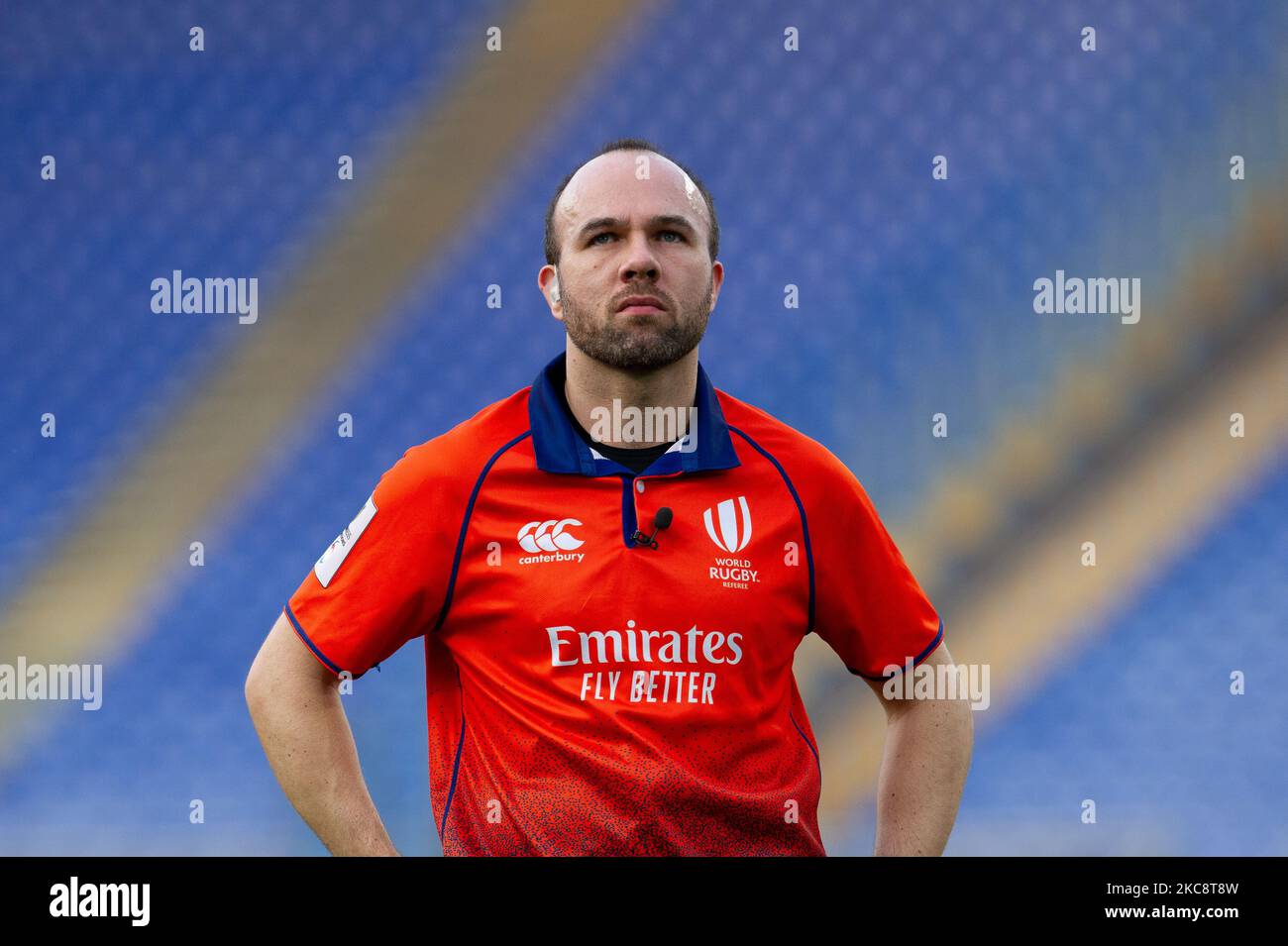 L'arbitre écossais Mike Adamson lors du match de rugby Guinness des six Nations 2021 entre l'Italie et la France au stade Olimpic (Stadio Olimpico) à Rome, en Italie, sur 6 février 2021. Le match se joue derrière des portes fermées à cause de Covid19 pandemy. (Photo par Lorenzo Di Cola/NurPhoto) Banque D'Images