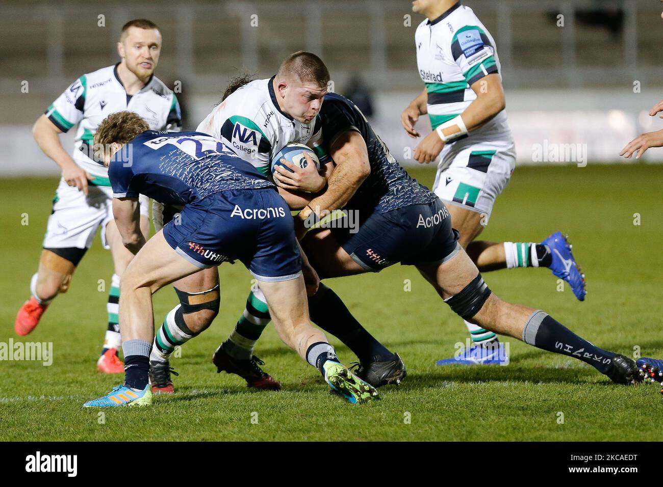 Jamie Blamire, de Newcastle Falcons, est attaqué lors du match de Premiership Gallagher entre sale Sharks et Newcastle Falcons au stade AJ Bell, Eccles, le vendredi 5th mars 2021. (Photo de Chris Lishman/MI News/NurPhoto) Banque D'Images