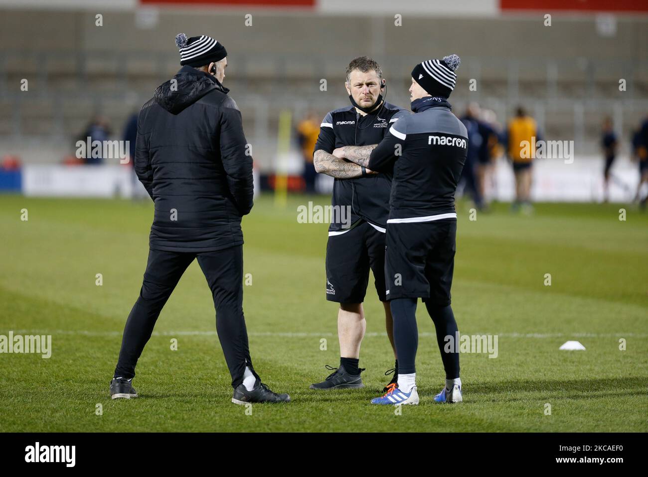Dave Walder (r), Micky Ward (au centre) et Nick Easter (l) clavardez avant le match de Premiership de Gallagher entre sale Sharks et Newcastle Falcons au stade AJ Bell, Eccles, le vendredi 5th mars 2021. (Photo de Chris Lishman/MI News/NurPhoto) Banque D'Images