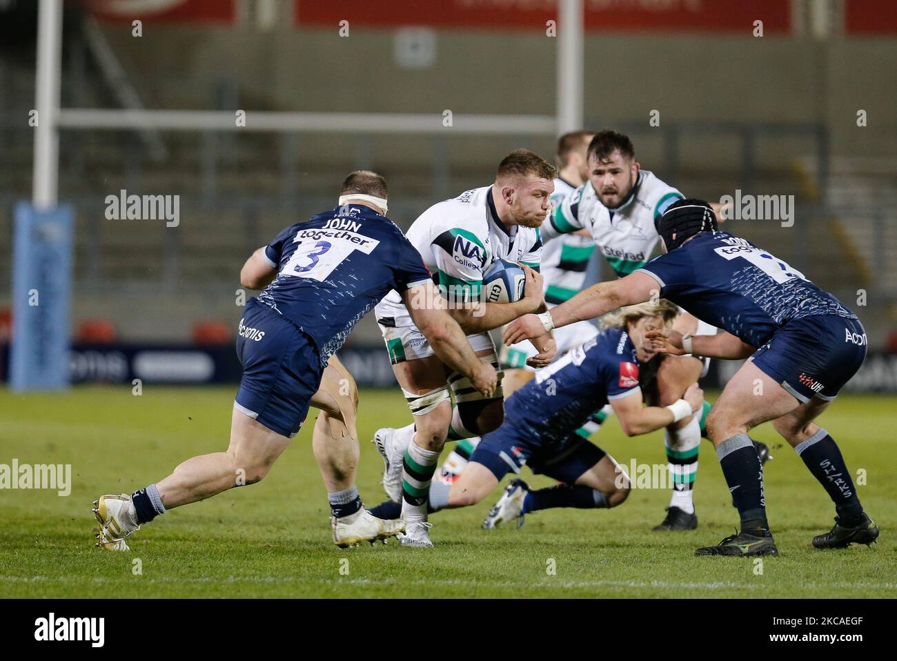 Callum Chick, de Newcastle Falcons, poursuit le match de Premiership Gallagher entre sale Sharks et Newcastle Falcons au stade AJ Bell, Eccles, le vendredi 5th mars 2021. (Photo de Chris Lishman/MI News/NurPhoto) Banque D'Images