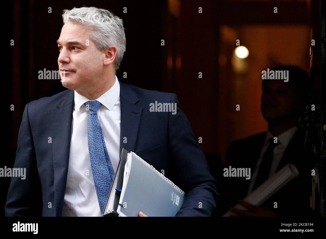 Le secrétaire en chef du Trésor, Steve Barclay, député conservateur de North East Cambridgeshire, quitte le 10 Downing Street à Londres, en Angleterre, sur 16 mars 2021. (Photo de David Cliff/NurPhoto) Banque D'Images