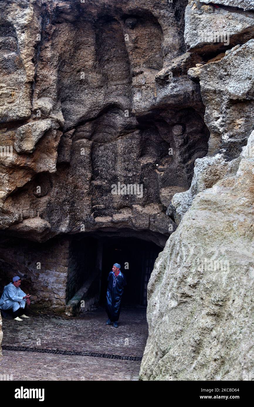 Entrée aux grottes d'Hercules (Grottes d'Hercule) à Tanger (Tanger), Maroc, Afrique. Les grottes d'Hercules sont un complexe archéologique situé à Cape Spartel, au Maroc. La légende soutient que le Dieu romain Hercules est resté et a dormi dans cette grotte avant de faire son travail de 11th, (l'un des 12 labeurs que le roi Eurysteus de Tiryns lui avait donné) qui était d'obtenir des pommes d'or du jardin Hesperides. (Photo de Creative Touch Imaging Ltd./NurPhoto) Banque D'Images