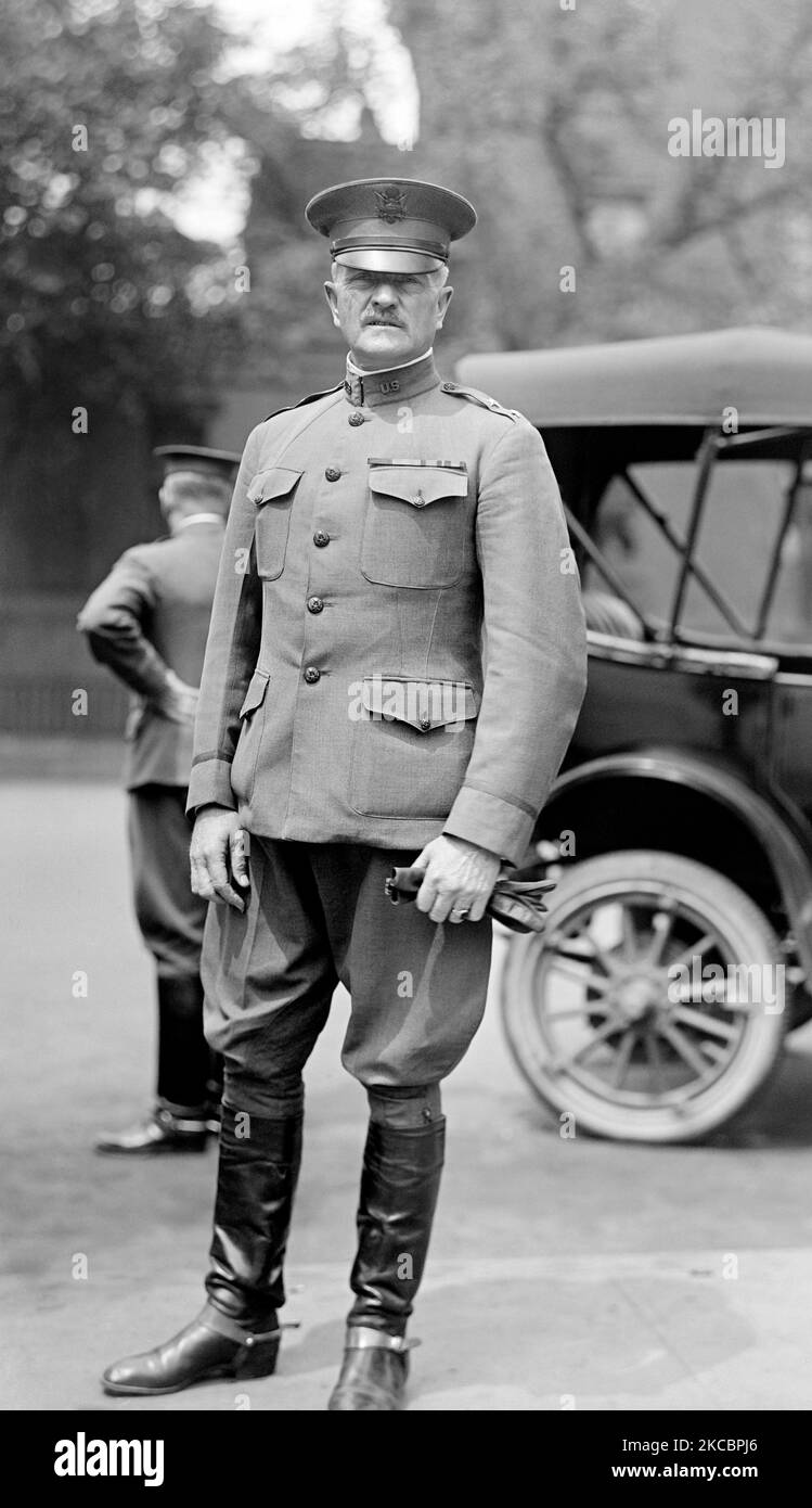 Portrait du général John J. Pershing, officier supérieur de l'armée américaine, vers 1918. Banque D'Images